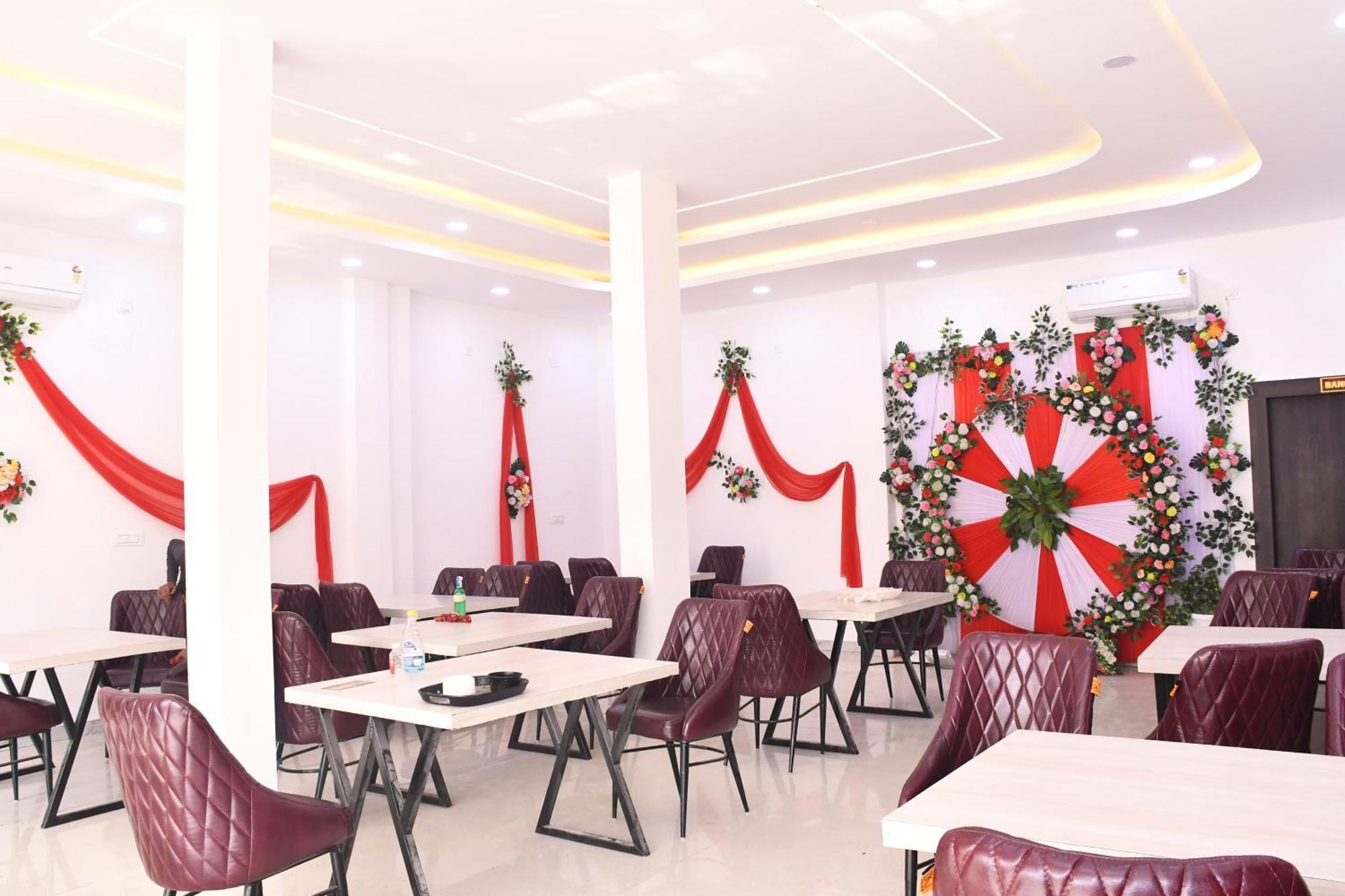 Hotel Dev International Khalilabad Exteriér fotografie