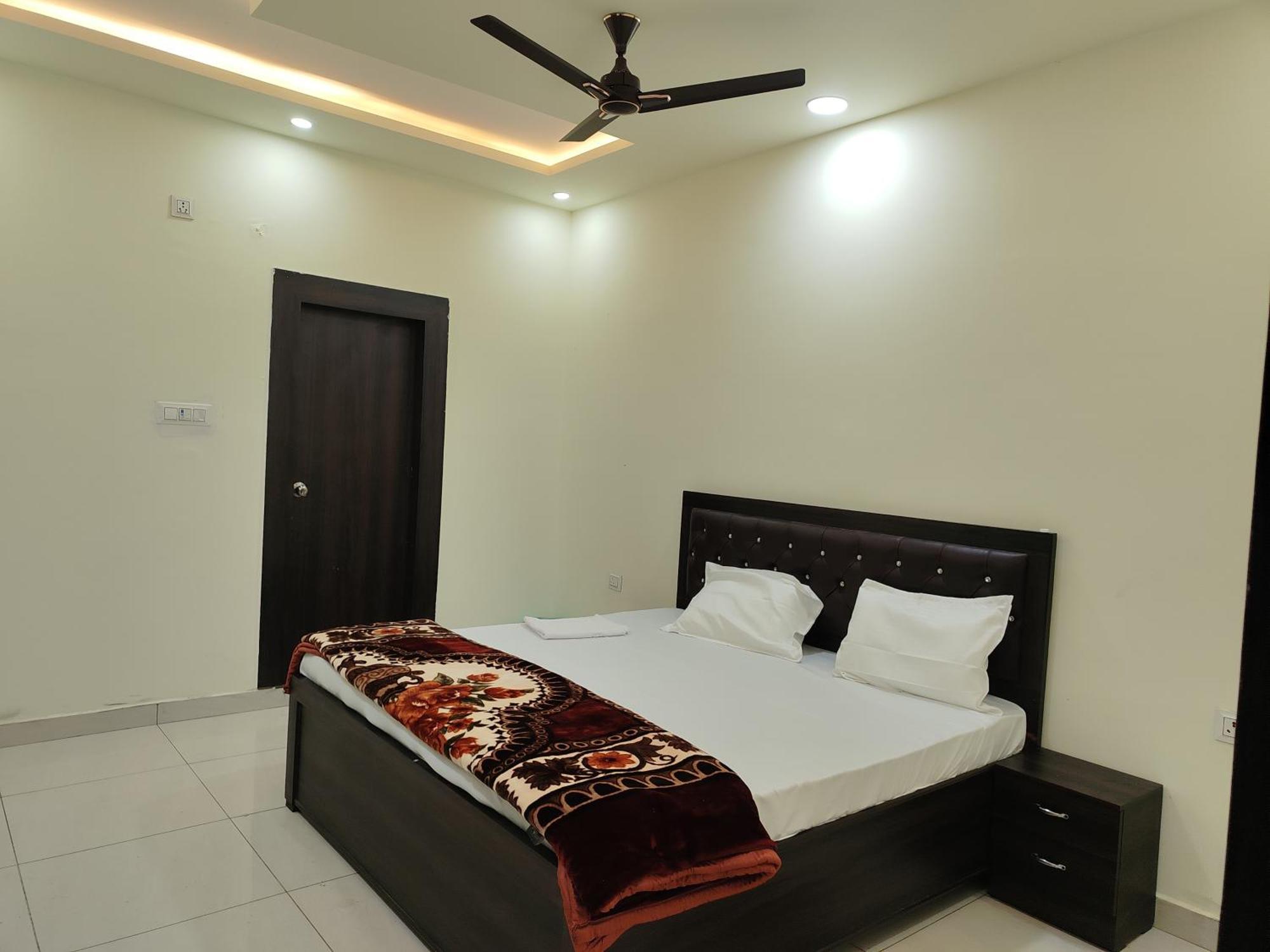 Hotel Dev International Khalilabad Exteriér fotografie
