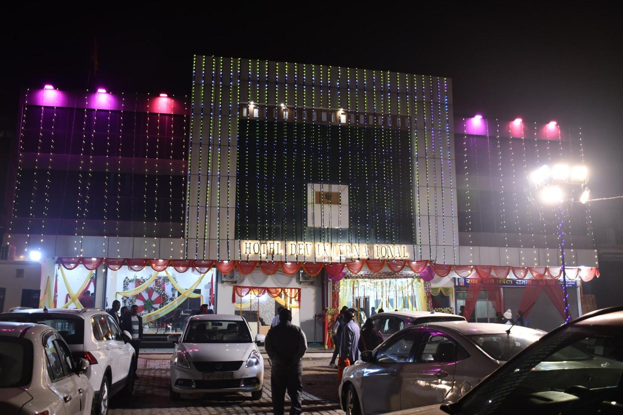 Hotel Dev International Khalilabad Exteriér fotografie