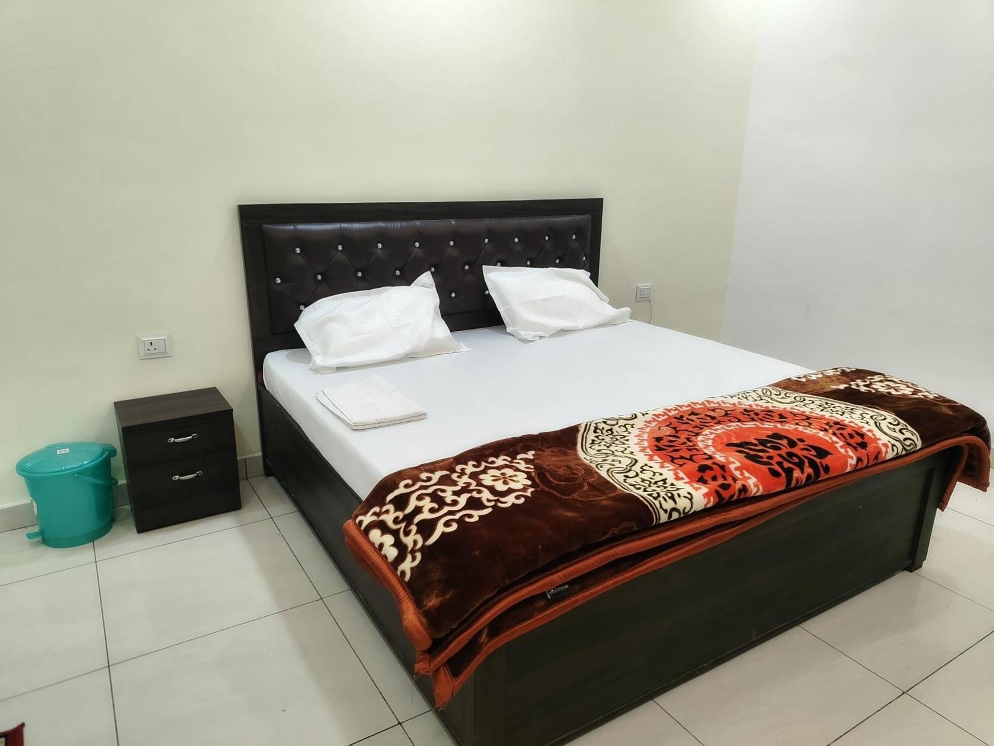 Hotel Dev International Khalilabad Exteriér fotografie